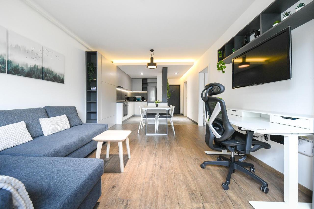 Modern Apartment In A Quiet Area 클루지나포카 외부 사진