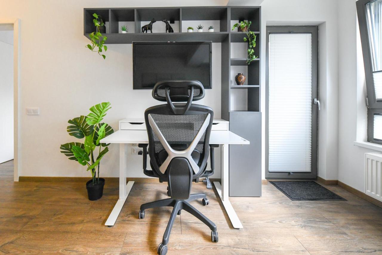 Modern Apartment In A Quiet Area 클루지나포카 외부 사진