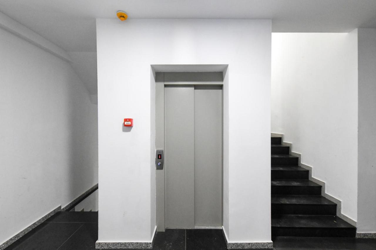Modern Apartment In A Quiet Area 클루지나포카 외부 사진